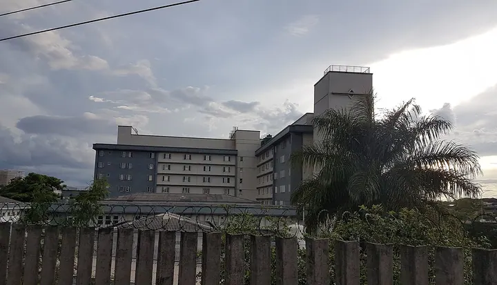 Fachada do Hospital Risoleta Tolentino Neves, em Belo Horizonte, fotografada em janeiro de 2020